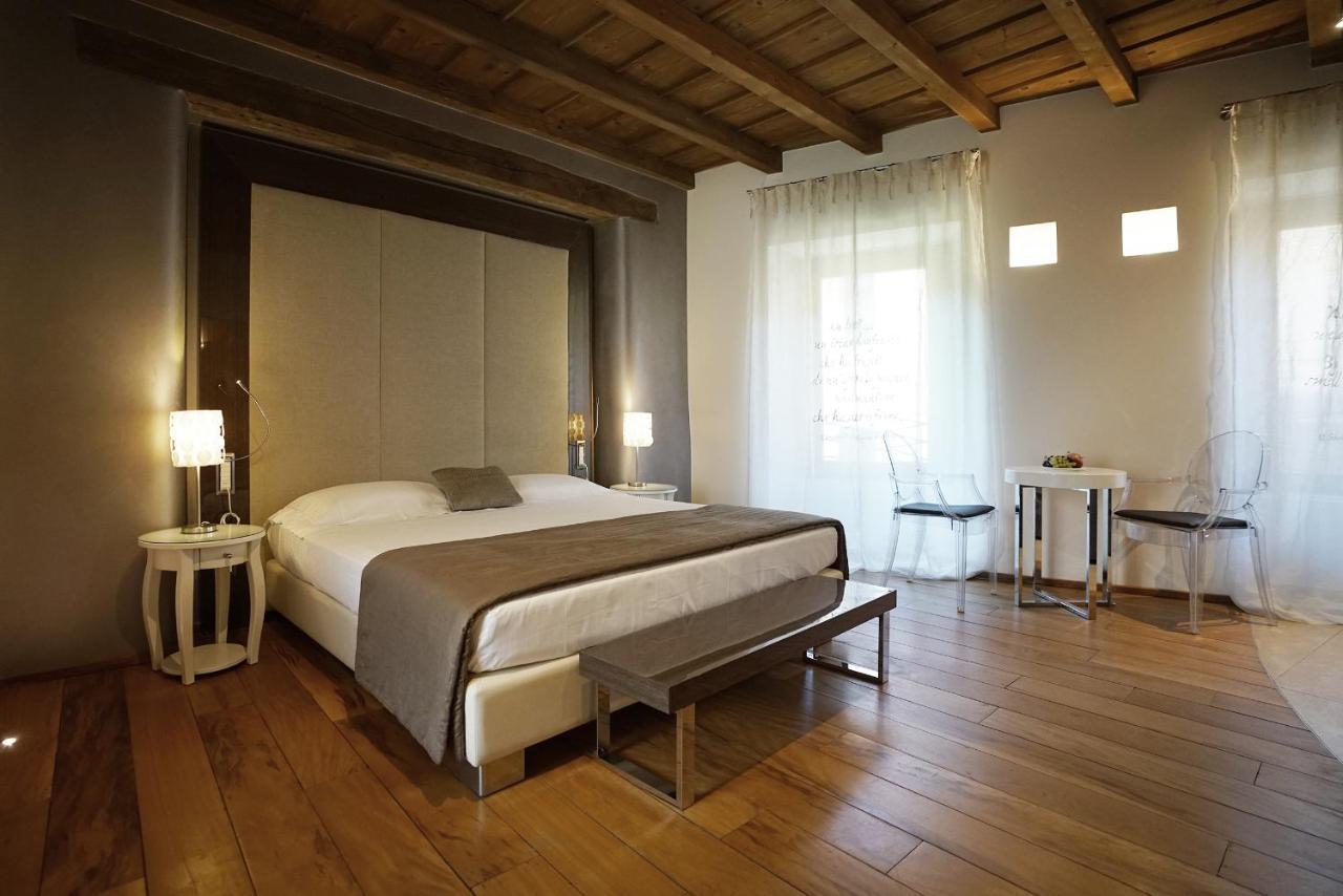 Il Portico - 1711 Luxury Guest House Arlate Exterior foto